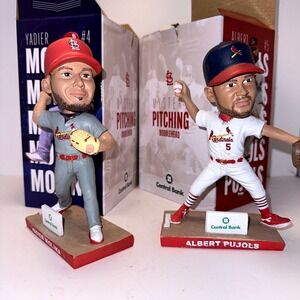 Mystery Pitching Bobblehead Yadier Molina Albert Pujols Cardinals